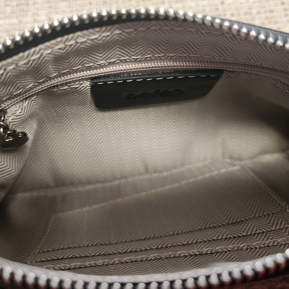 Befen Black Leather Wristlet - Picture 3 of 3